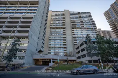 530 Laurier Avenue 1506, Ottawa Centre, On K1r 7t1