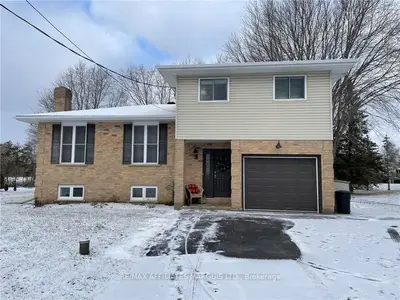 18240 LAURA Avenue, South Glengarry, ON K6H 7H9
