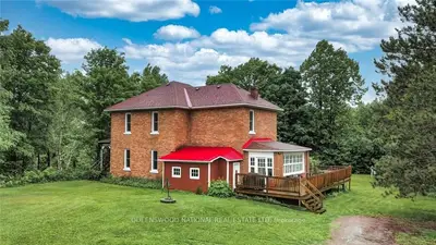 864 CHURCH Street, Madawaska Valley, ON K0J 2N0