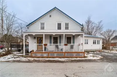 12 Coleman Street, Mississippi Mills, On K0a 1a0