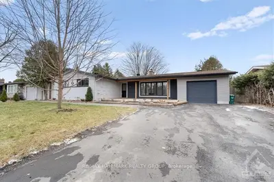 24 Elterwater Avenue, Crystal Bay - Rocky Point - Bayshore, On K2h 5j2