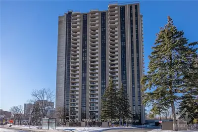 1025 RICHMOND Road 806, Woodroffe, ON K2B 8G8