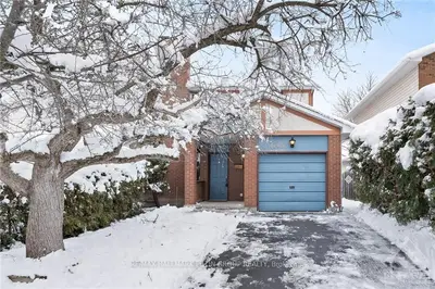 1143 St Emmanuel Terrace, Orleans - Convent Glen And Area, On K1c 2j6