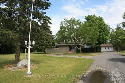 3191 SARSFIELD Road, Orleans - Cumberland and Area, ON K0A 3E0