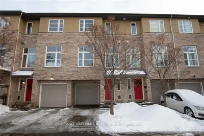 52 Oasis, Manor Park - Cardinal Glen And Area, On K1k 4x4