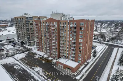 120 Grant Carman Drive 211, Cityview - Parkwoods Hills - Rideau Shore, On K2e 1c8