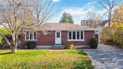 819 Vick Avenue, Britannia Heights - Queensway Terrace N And Area, On K2b 6c8