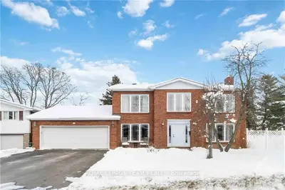 49 Sycamore Drive, Bells Corners And South To Fallowfield, On K2h 6r4