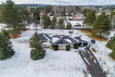 23 Jackpine Street, Madawaska Valley, On K0j 1b0