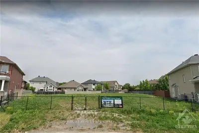 255 MADHU Crescent, Mooneys Bay - Carleton Heights and Area, ON K2C 4J2