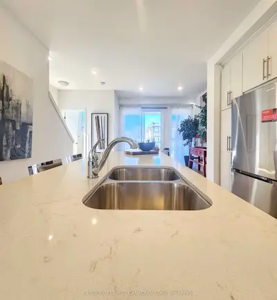 Condo Townhouse in London East