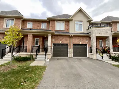 Condo Townhouse in Hamilton