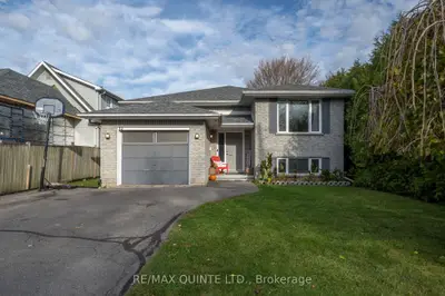 Detached in Belleville