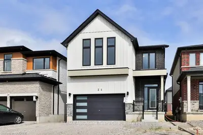 Detached in Brantford