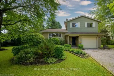 Detached in Norfolk County
