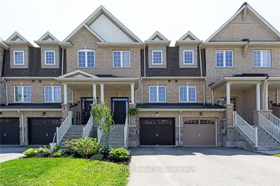 Att/Row/Townhouse in Hamilton