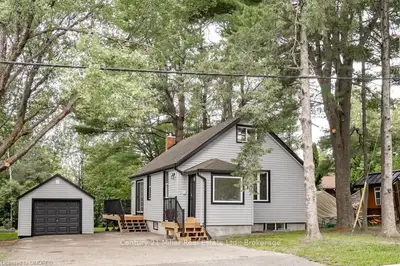 Detached in Bracebridge