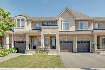Att/Row/Townhouse in Hamilton