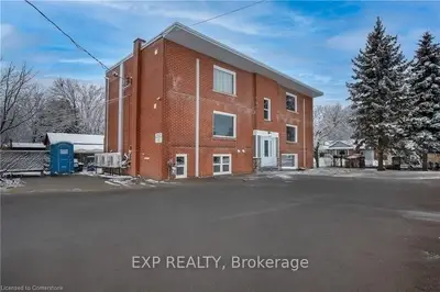 Condo Apartment in Kitchener