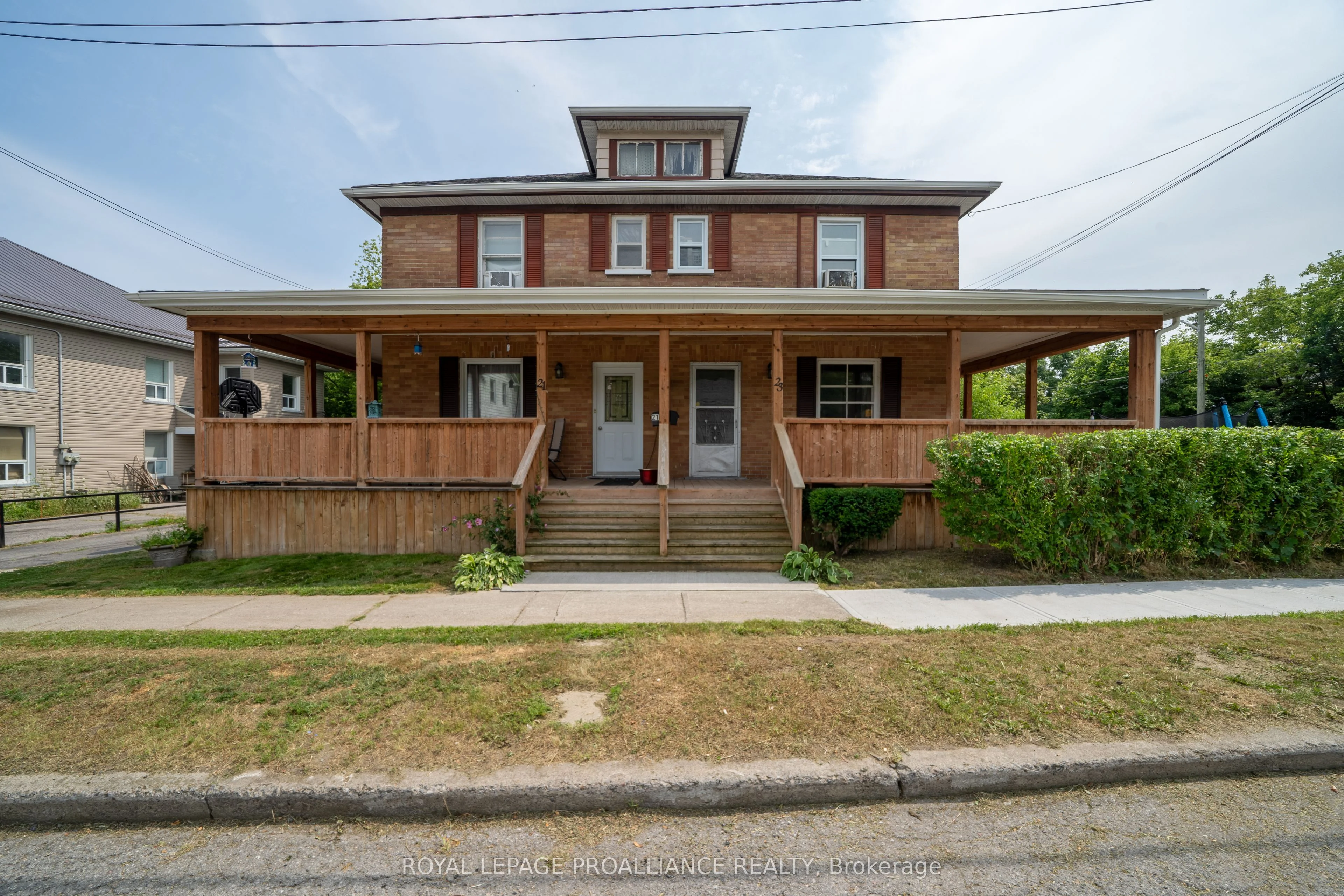 Duplex in Quinte West