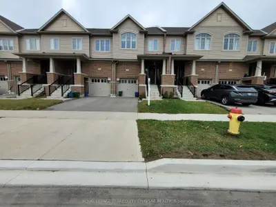 Att/Row/Townhouse in Kitchener