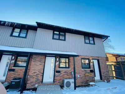 Att/Row/Townhouse in London East