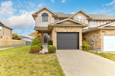 Att/Row/Townhouse in Kitchener