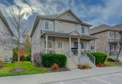 Condo Townhouse in Guelph
