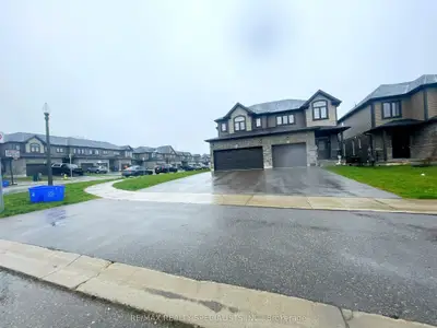 Semi-Detached in Woodstock