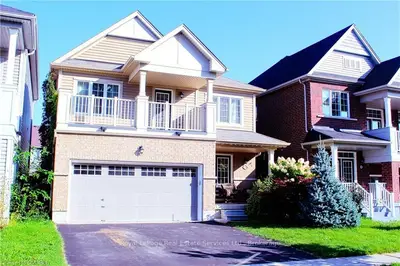 Detached in Brantford