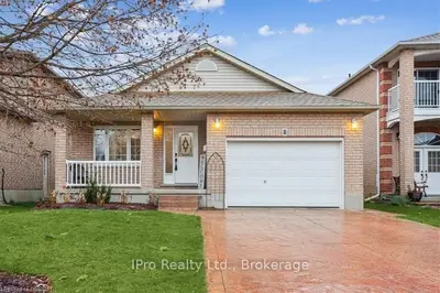 Detached in Guelph