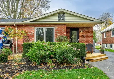 Detached in Stratford