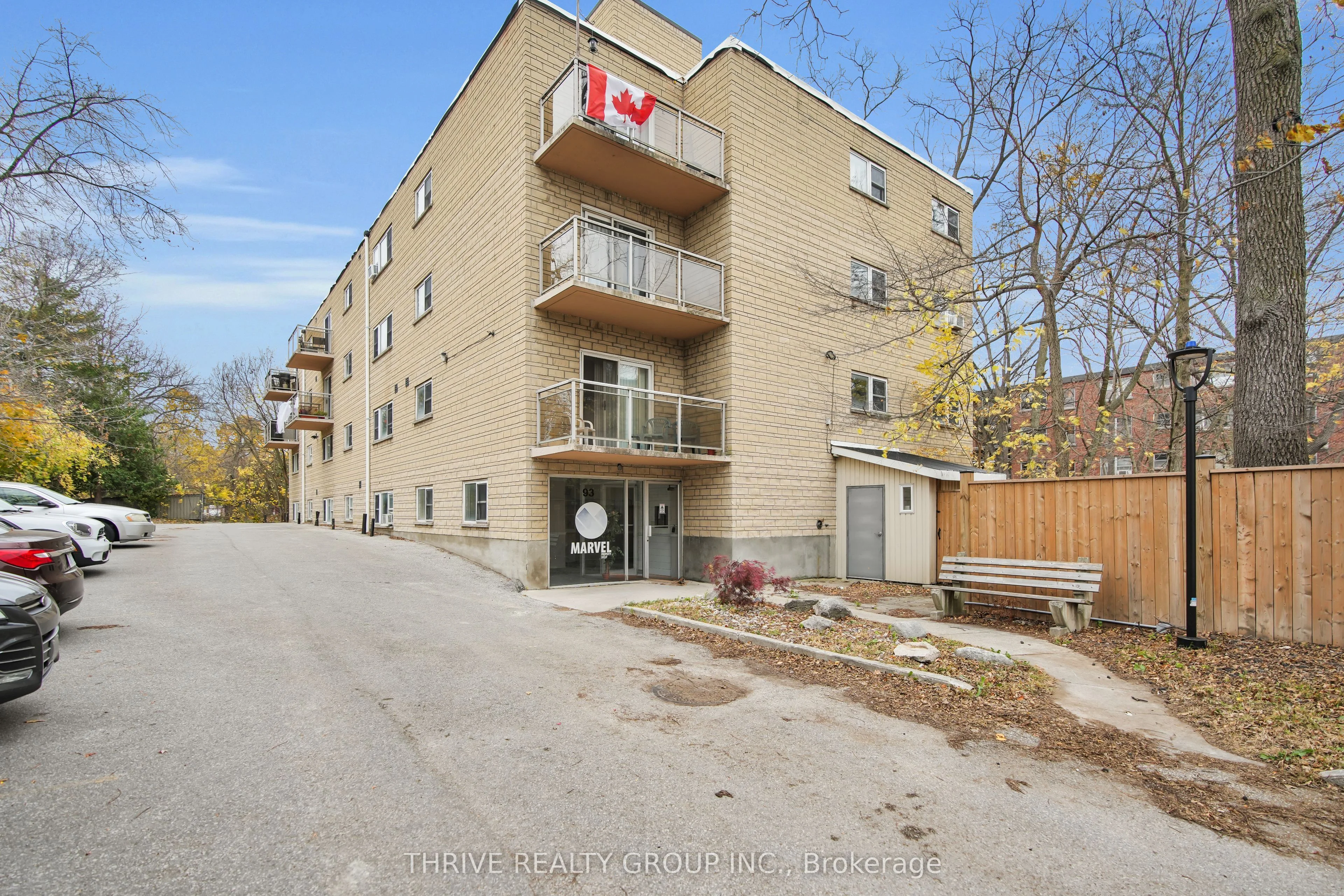 93 High Street, London South, On N6c 4j8