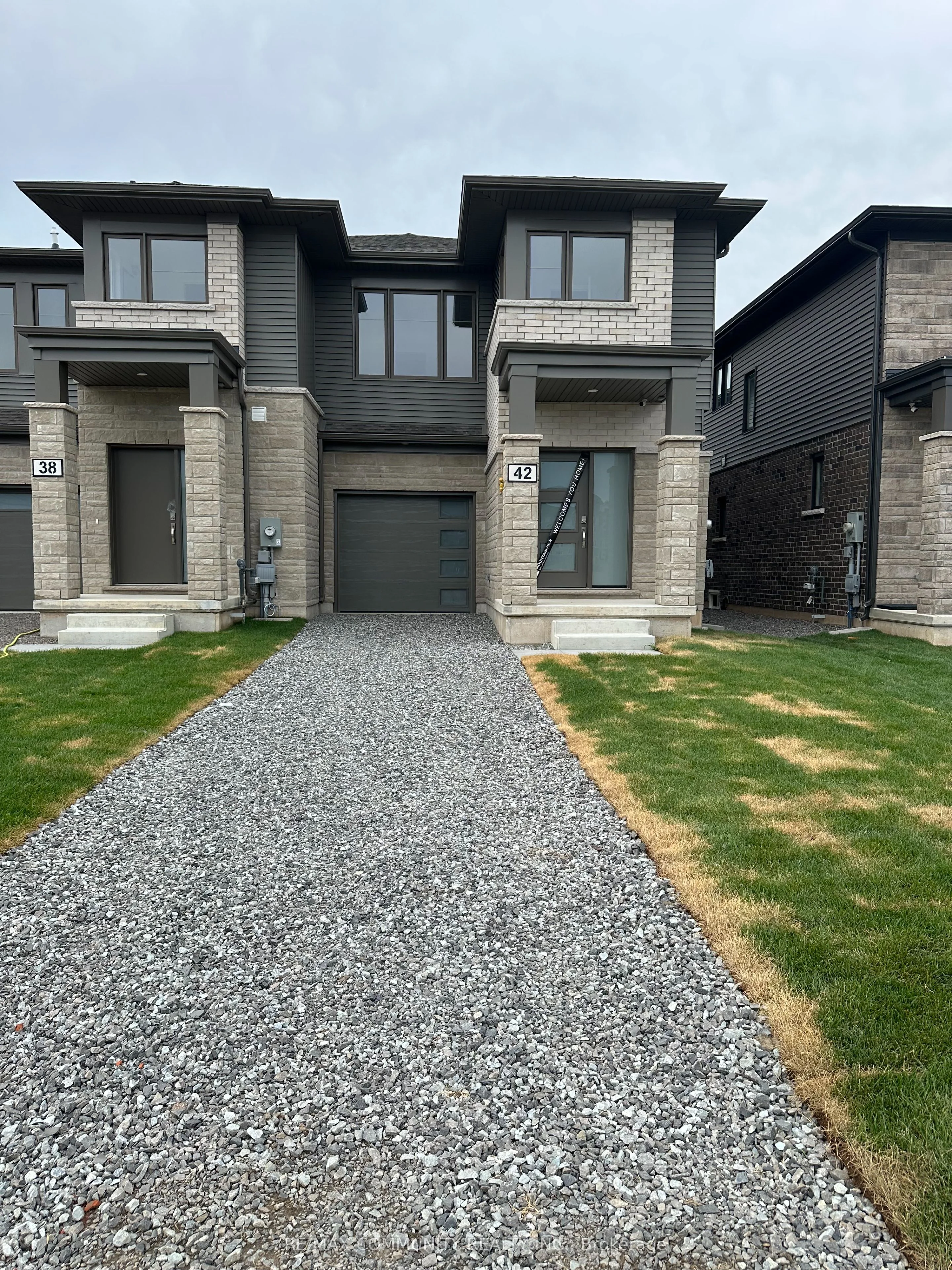 42 West Creek Court, Welland, On L3c 0k8