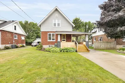 Detached in South Huron