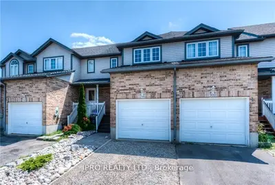 Att/Row/Townhouse in Kitchener
