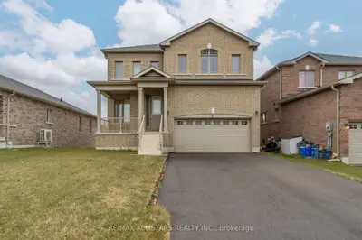 27 Carew Boulevard, Kawartha Lakes, On K9v 0p7