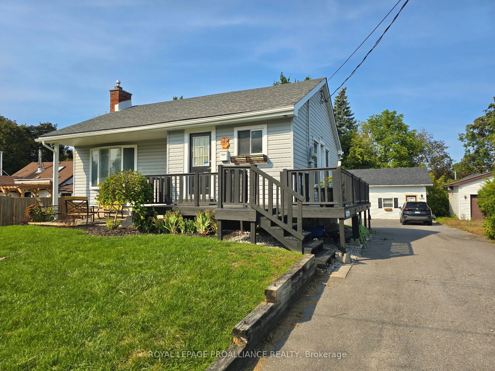 Detached in Belleville