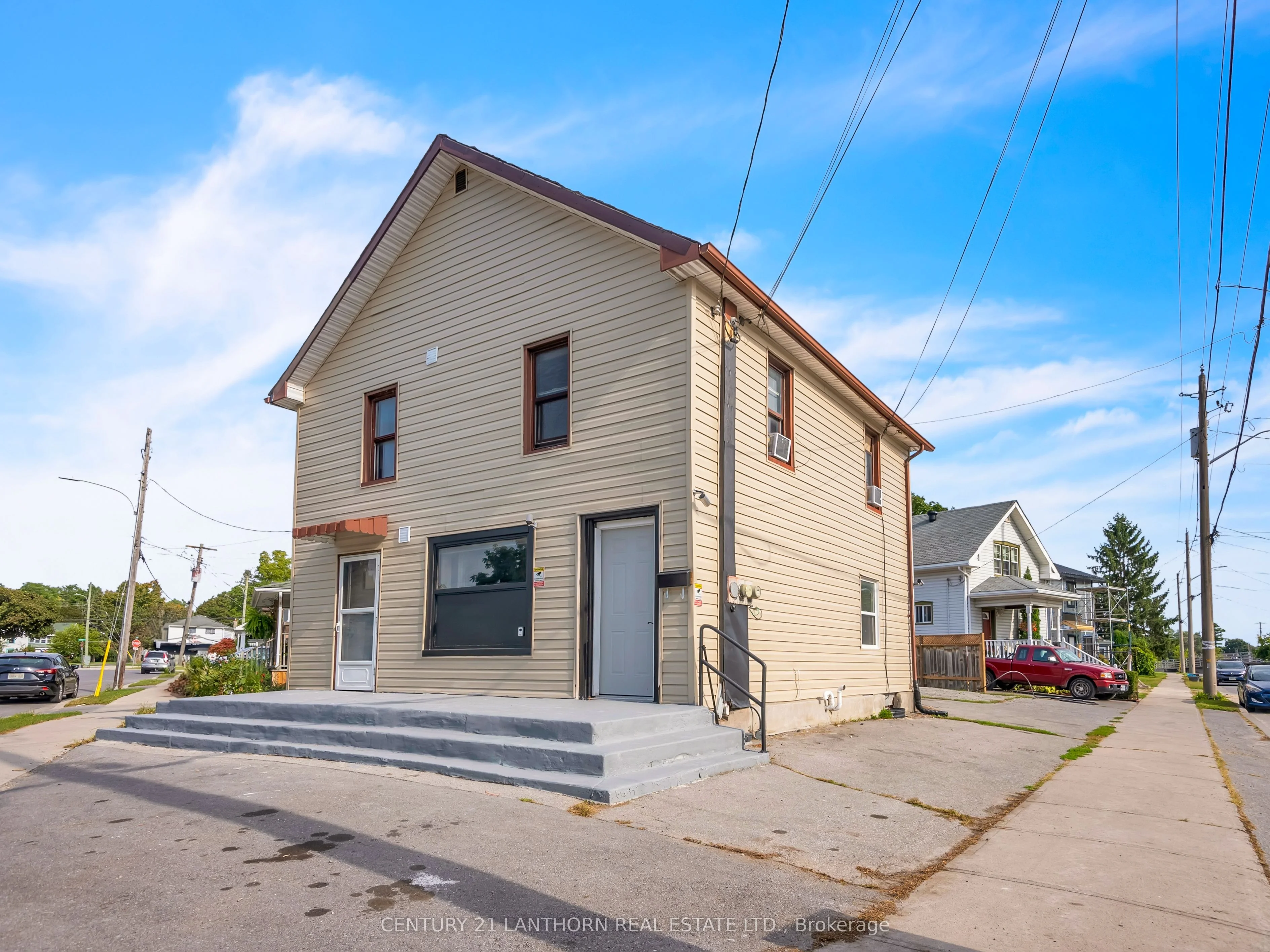 Duplex in Belleville