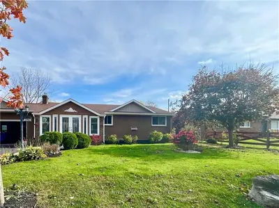 Detached in Lincoln