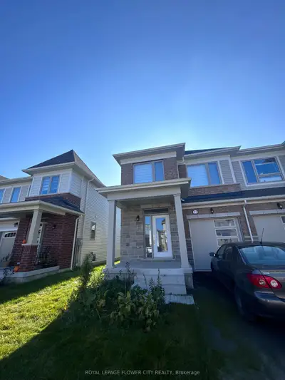 Att/Row/Townhouse in Centre Wellington