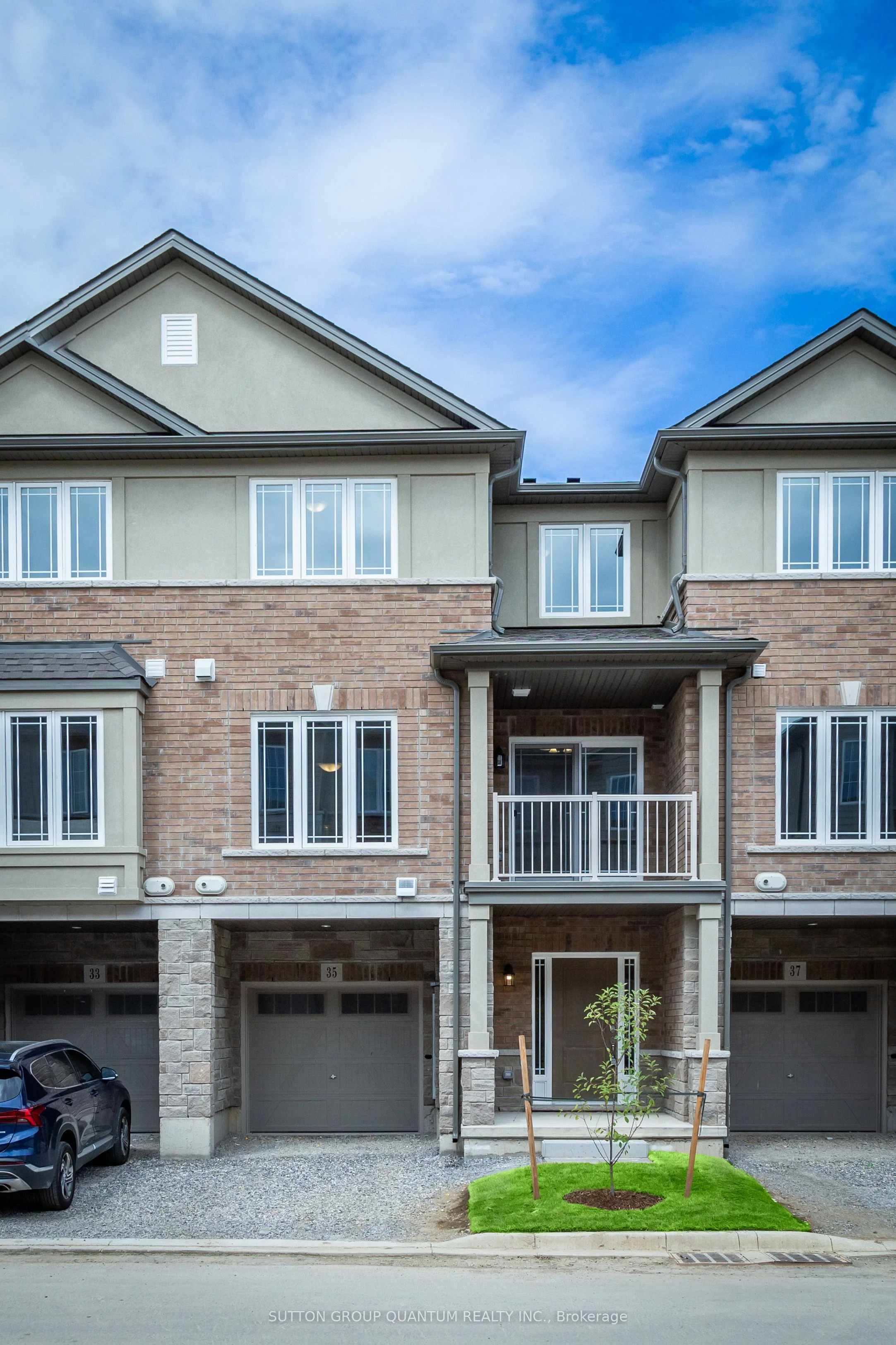Att/Row/Townhouse in Hamilton