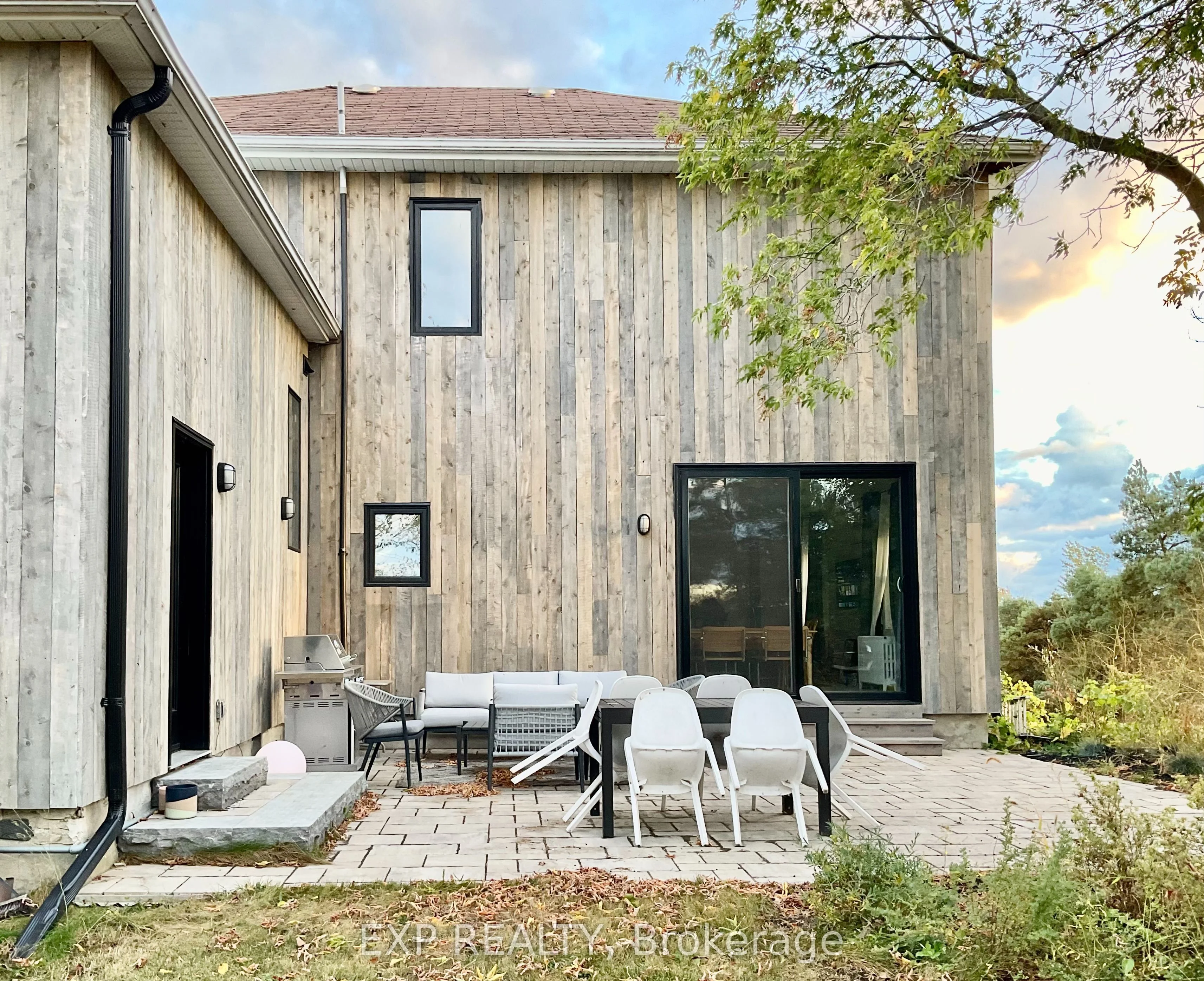 172 County Rd 27, Prince Edward County, On, K0k 1t0