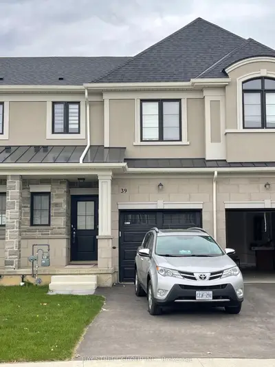 Att/Row/Townhouse in Hamilton
