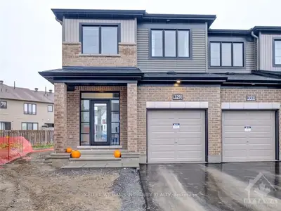 Att/Row/Townhouse in Orleans - Cumberland and Area