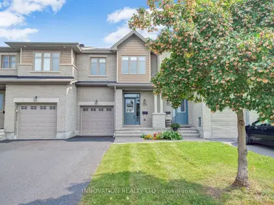 Att/Row/Townhouse in Blossom Park - Airport and Area