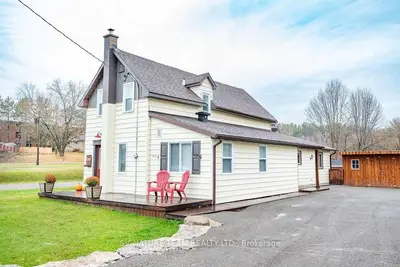 Detached in Bonnechere Valley