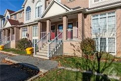 4471 HARPER Avenue, Cyrville - Carson Grove - Pineview, ON K1J 1C9