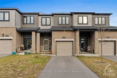 Att/Row/Townhouse in Barrhaven