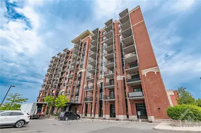 Condo Apartment in Billings Bridge - Riverside Park and Area